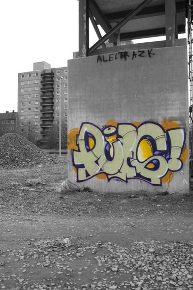 Graffiti Bombing in Leverkusen - Photo by wallsdontlie - puls