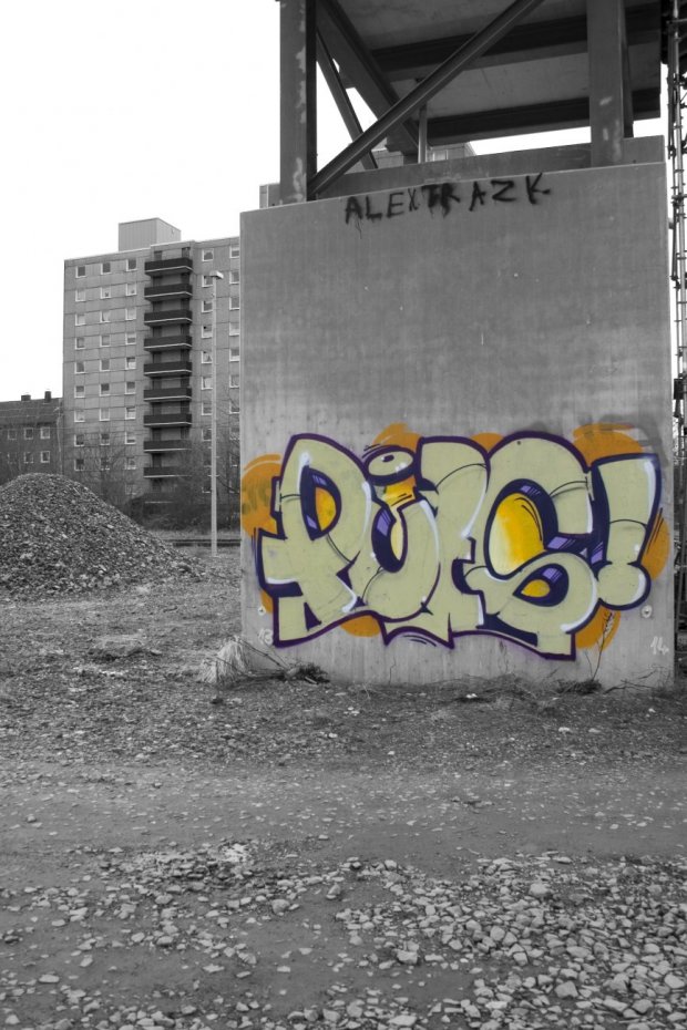 Graffiti Bombing in Leverkusen - Photo by wallsdontlie - puls