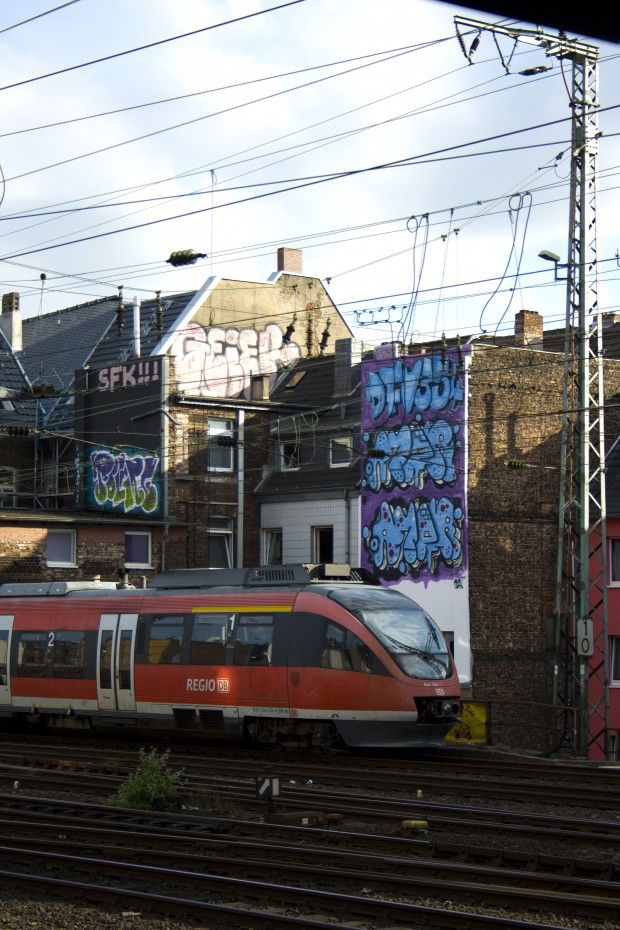 Graffiti Wall in Köln - Photo by wallsdontlie - sfk, pokal, geier