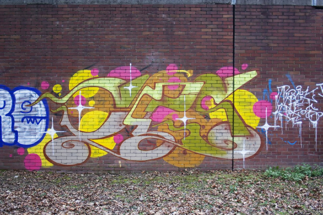 Graffiti Wall in Köln - Photo by wallsdontlie - cps