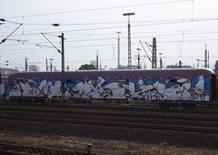 Graffiti Train in Köln - Photo by wallsdontlie - mask, wholecar, chrome