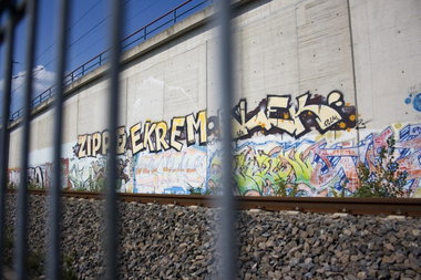 Graffiti Wall in Köln - Photo by wallsdontlie - zippoe, ekrem, alek