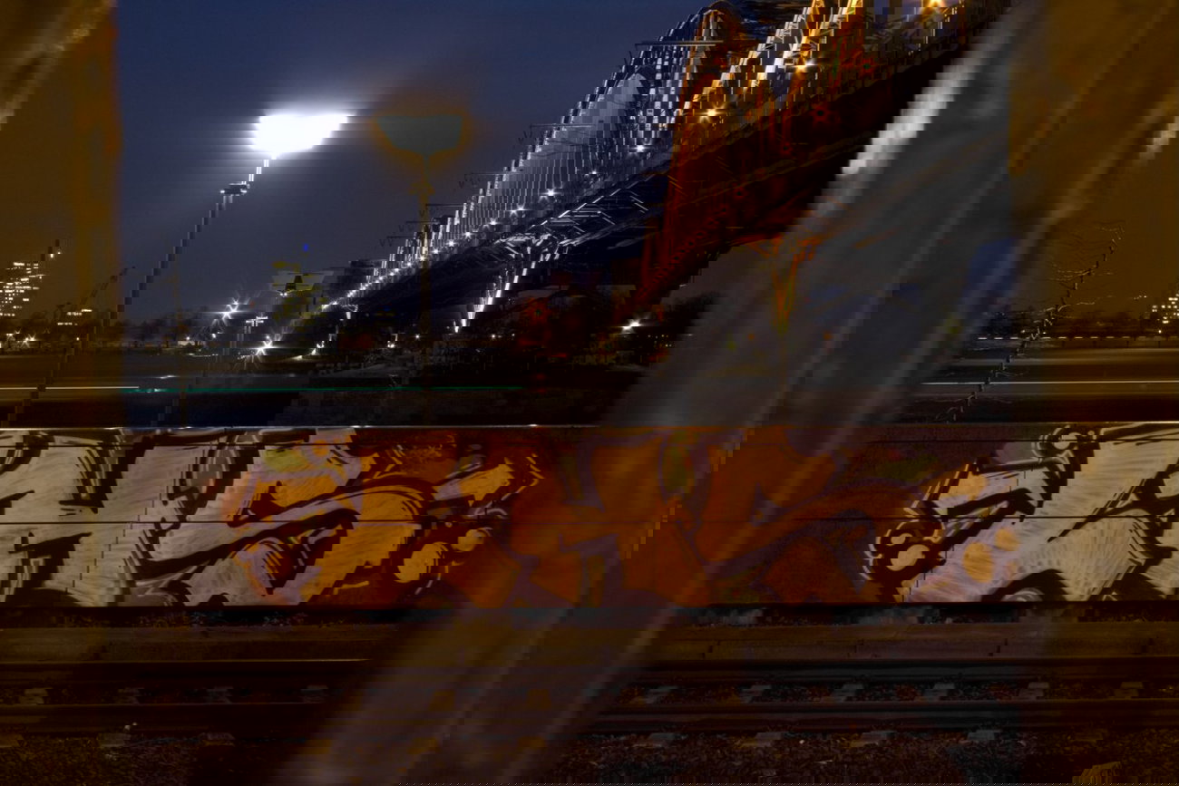 Graffiti Bombing in Köln - Photo by wallsdontlie - lhs