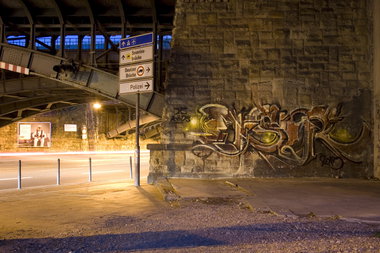 Graffiti Wall in Köln - Photo by wallsdontlie - ekser, nightshot, street