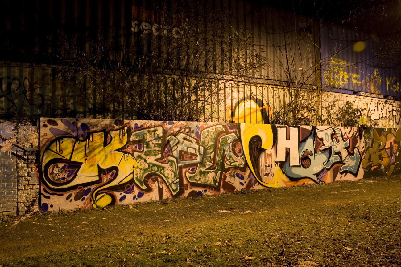 Graffiti Wall in Köln - Photo by wallsdontlie - klon, chuk, cologne