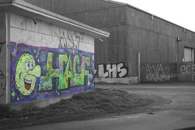 Graffiti Bombing in Köln - Photo by wallsdontlie - hacf