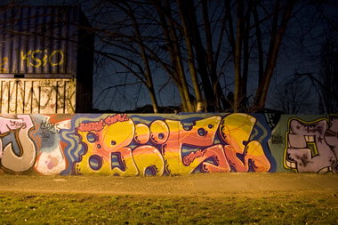 Graffiti Wall in Köln  - Photo by wallsdontlie - böse, nightshot