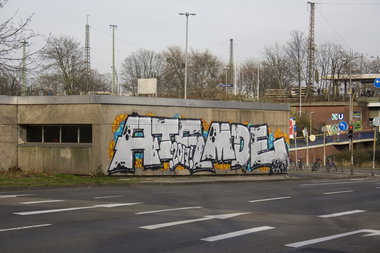 Graffiti Wall in Köln  - Photo by wallsdontlie - ats, mde, chrome