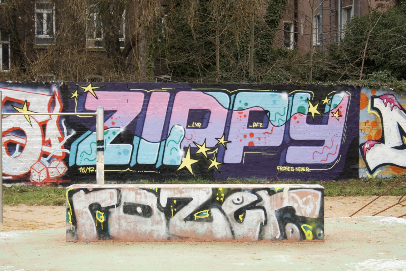 Graffiti Wall in Köln - Photo by wallsdontlie - zippy, rozer, halloffame