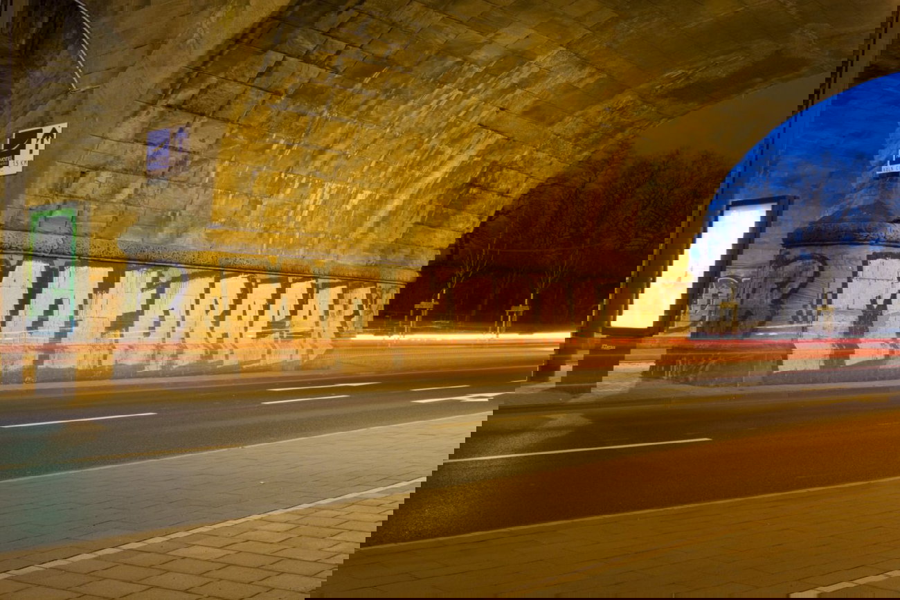 Graffiti Bombing in Köln - Photo by wallsdontlie - motor, racer