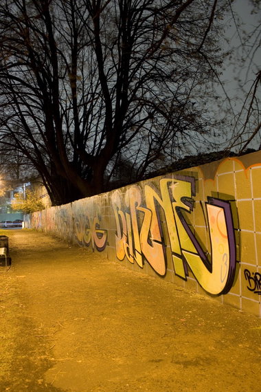 Graffiti in Köln  - Photo by wallsdontlie - angus, steve, birne