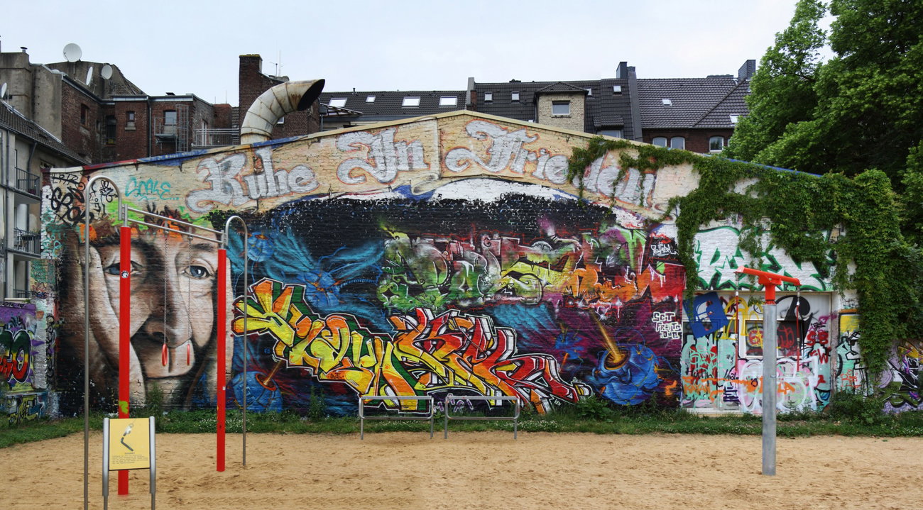 Graffiti in Köln - Photo by wallsdontlie - pokal, splash, ken (2015)