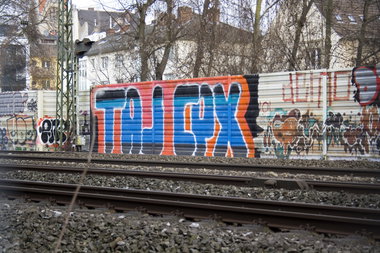 Graffiti Wall in Köln - Photo by wallsdontlie - taj, cpx, trainline