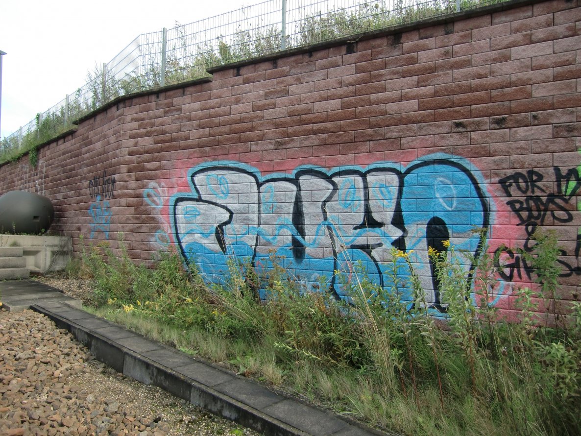 Graffiti Bombing - Photo by walterwhite - juhu, karlsruhe, offenburg (2013)