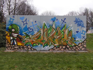 Graffiti Wall - Photo by was - bottrop, mask, junk (2016)