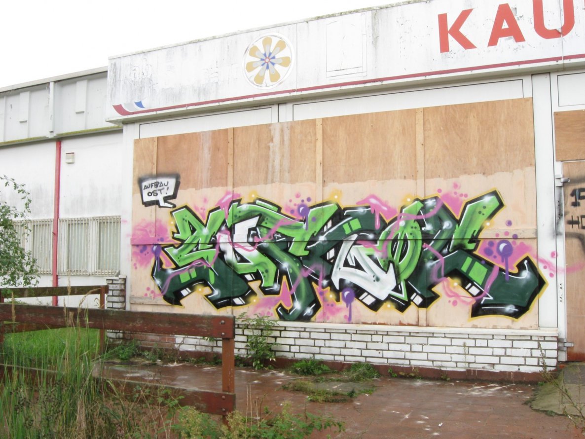 Graffiti Wall - Photo by wastedlife