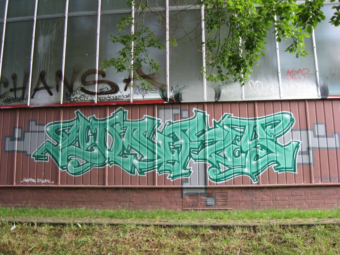 Graffiti Wall - Photo by wastedlife