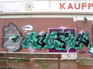 Graffiti Wall - Photo by wastedlife