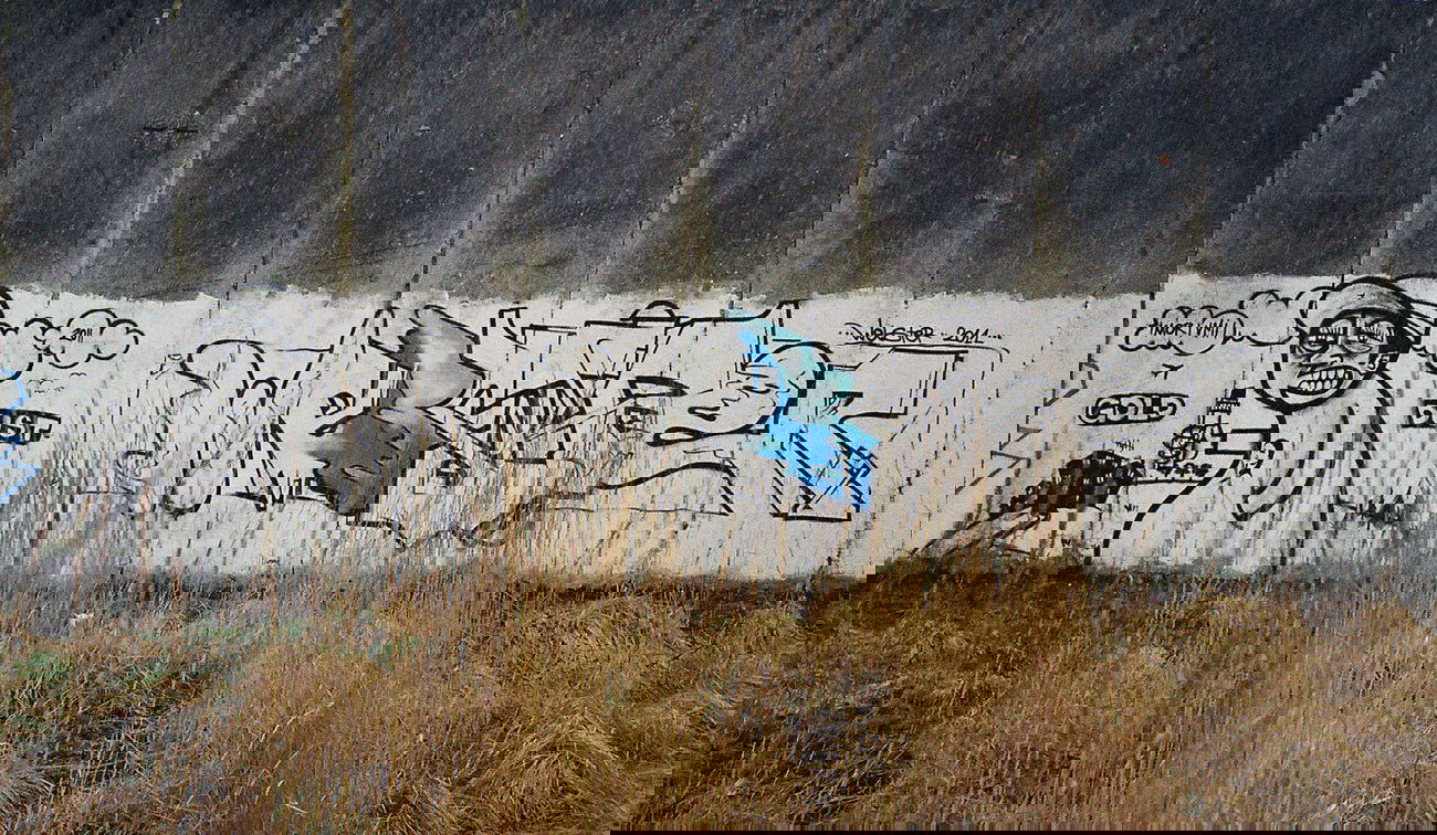 Graffiti Bombing - Photo by webster - webster, kotlina, crew (2011)