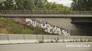 Graffiti Bombing - Photo by wedonttalk - siak, juhu, karlsruhe