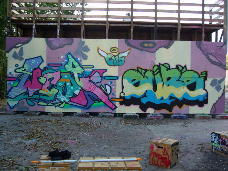 Graffiti Wall in berlin - Photo by weok - weok, eure, cns