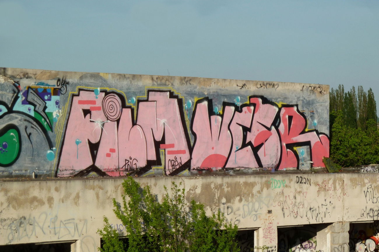 Graffiti Wall - Photo by wesryk (2018)