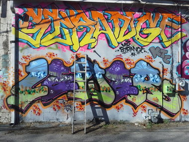 Graffiti Wall - Photo by whenyourstrange - mr., strange, leder (2014)