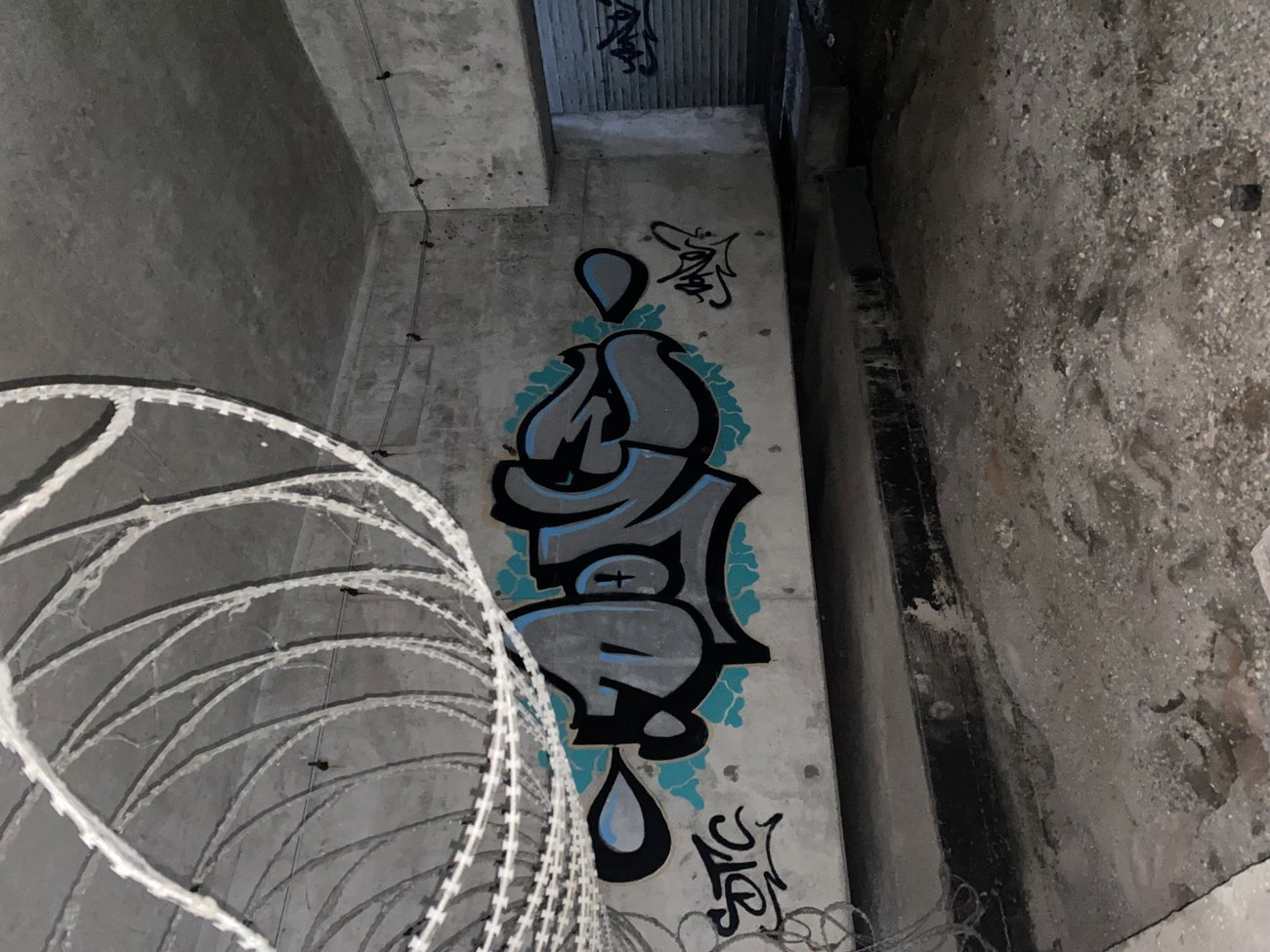 Graffiti Photo by whonift