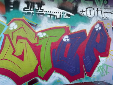 Graffiti Wall - Photo by whonift - fint, stop