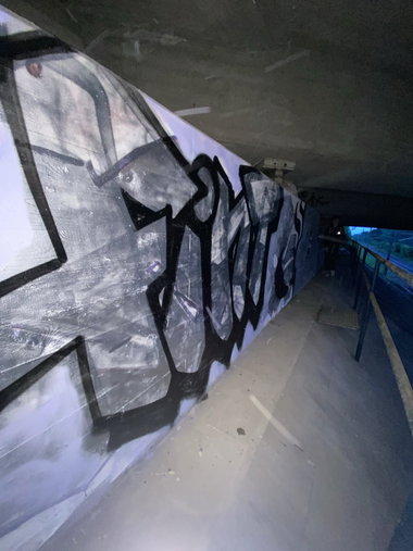 Graffiti Wall - Photo by whonift - fint