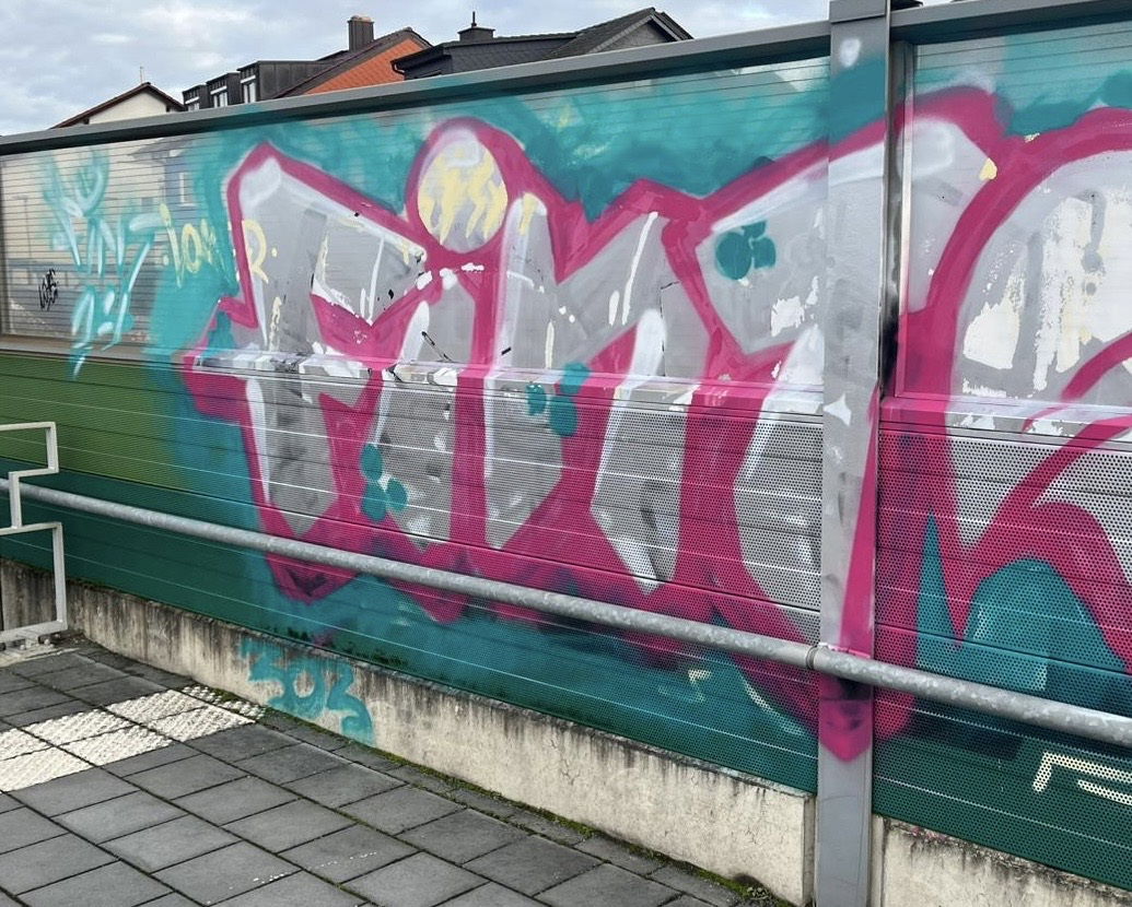 Graffiti Wall - Photo by whonift - fint (2024)