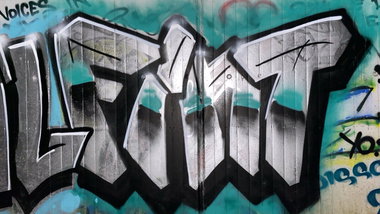 Graffiti Wall - Photo by whonift - fint