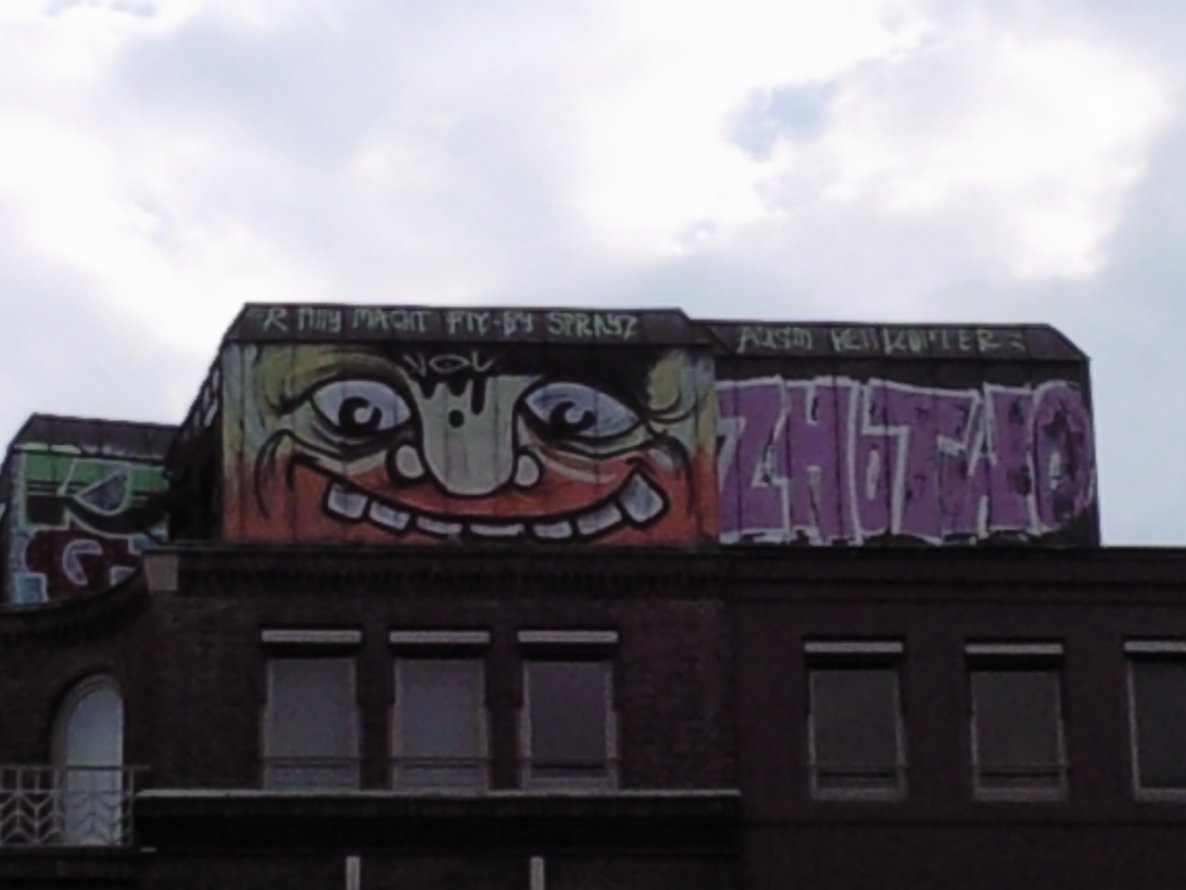 Graffiti Wall - Photo by wigor1133