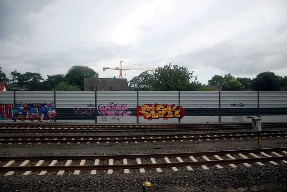 Graffiti Wall - Photo by woisderhiney - lackfarben