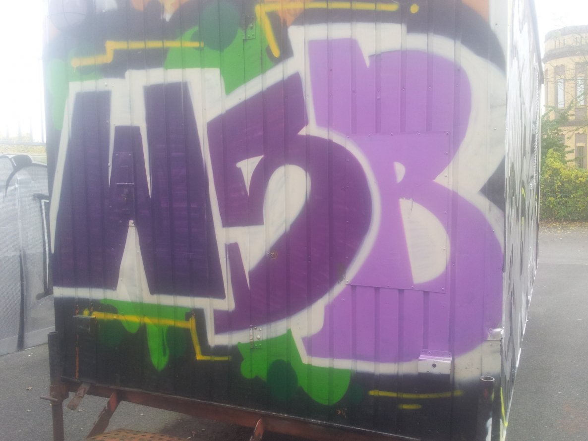 Graffiti Bombing - Photo by wsb - wsb, sole (2014)