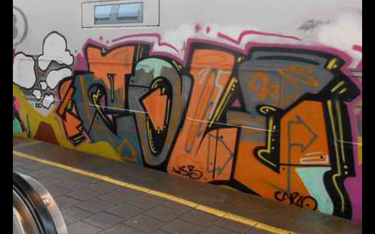 Graffiti Train - Photo by wsb - sole, wsb (2014)