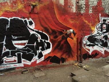 Graffiti Wall - Photo by wsb - Sole, Zier, tesla (2015)