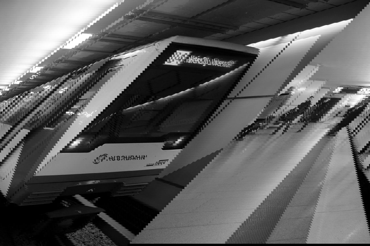 Graffiti Artwork in Hamburg - Photo by wypad_z_baru - CZUB, WBS (2013)