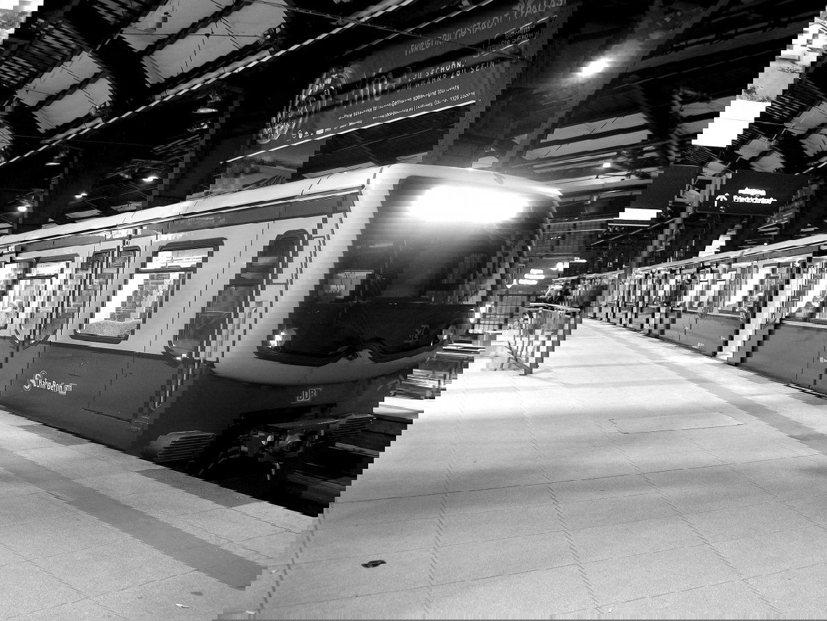 Graffiti Train in Berlin - Photo by wypad_z_baru - CZUB, WBS (2012)