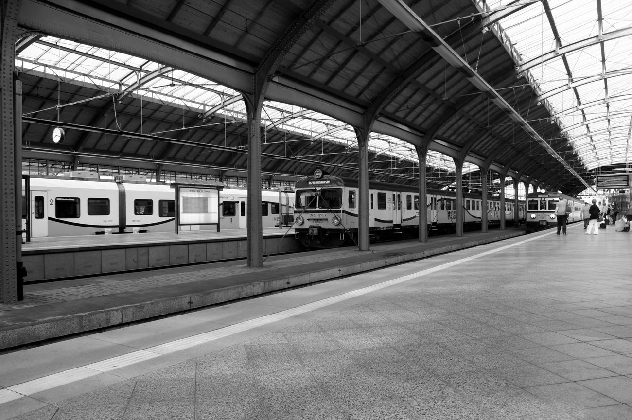 Graffiti Train in Wrocław - Photo by wypad_z_baru - 2015 (2015)