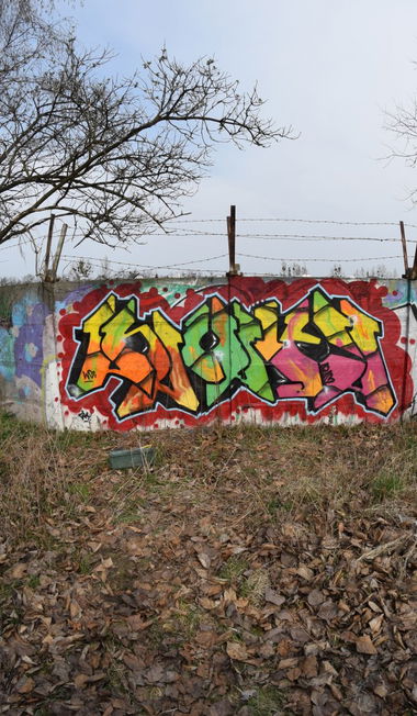 Graffiti Wall - Photo by wypierdalac