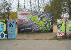 Graffiti Street Art - Photo by x9 (2014)