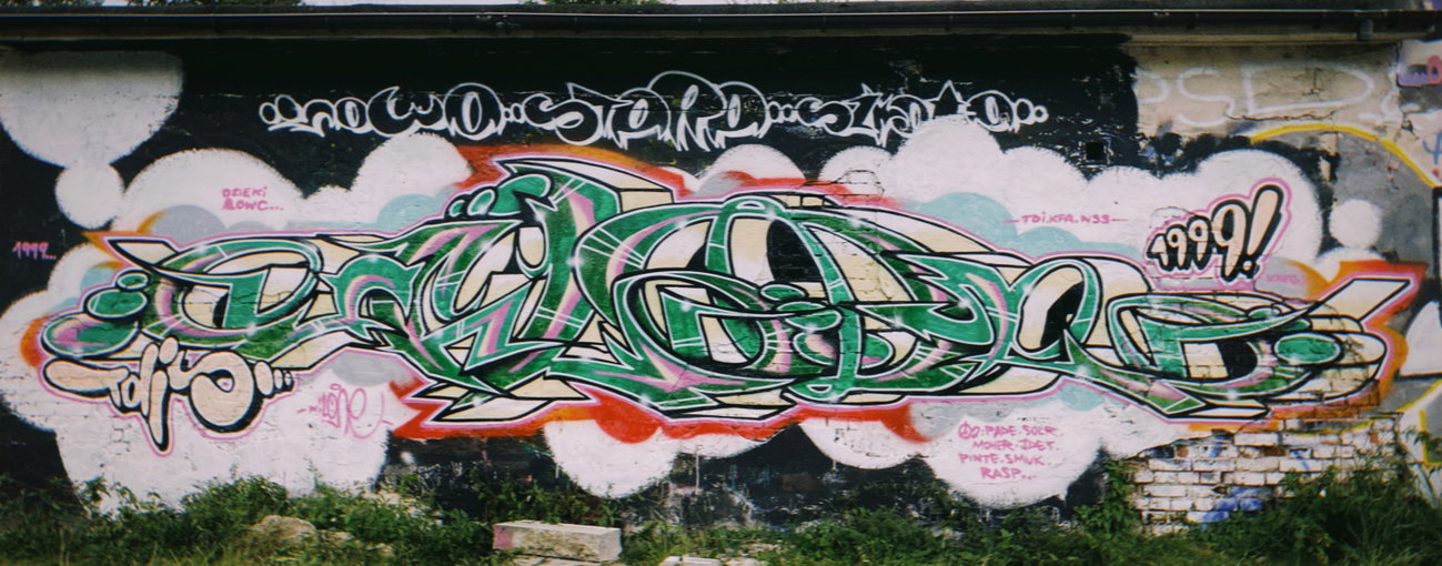 Graffiti Wall - Photo by xilosis
