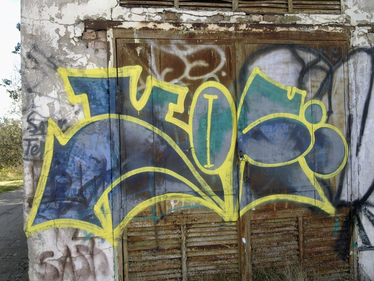 Graffiti Photo by y1E3s2 - graffiti, walls, crimea (2016)