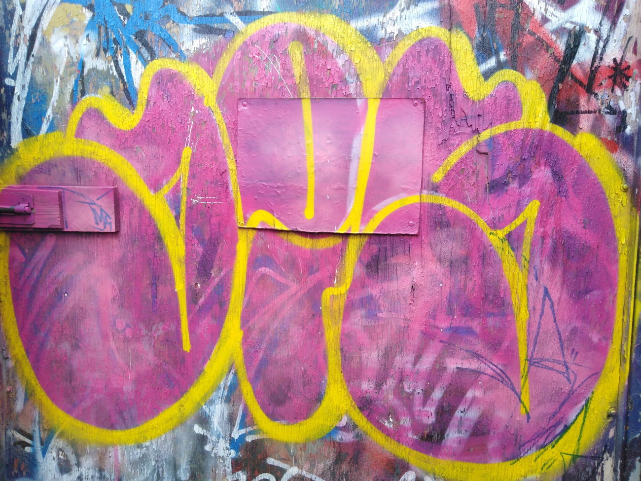 Graffiti Wall in Евпатория - Photo by y1E3s2 (2021)