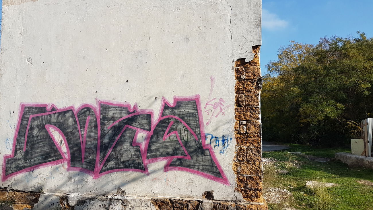 Graffiti Wall in Евпатория - Photo by y1E3s2 (2018)