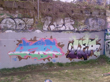 Graffiti Wall - Photo by yakeone - yake, lea (2014)