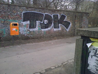 Graffiti Bombing - Photo by ycc117 - TDK, Berlin, Peter