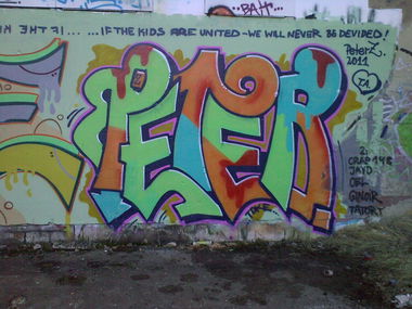 Graffiti Wall - Photo by ycc117 - Peter, z, tdk (2011)