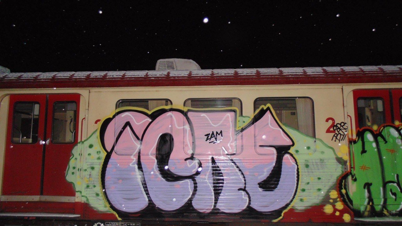 Graffiti Train - Photo by ycre